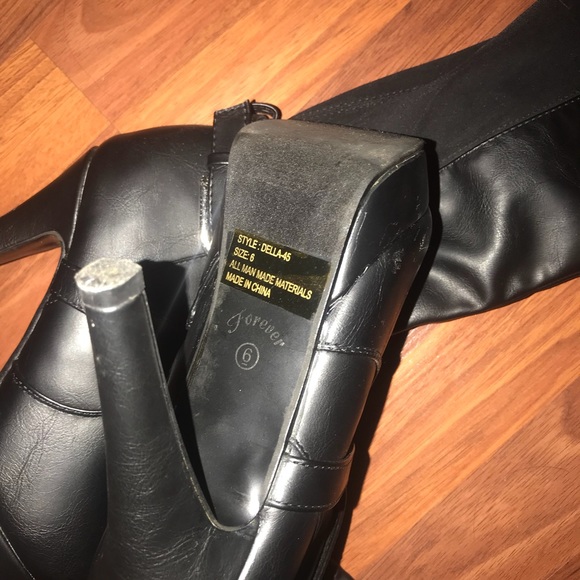 Black boots - Picture 2 of 6